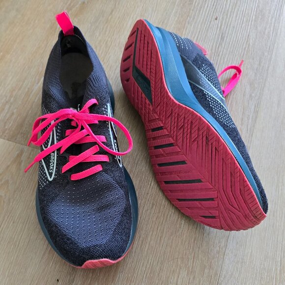 Brooks Levitate Running Shoes - Picture 3 of 6